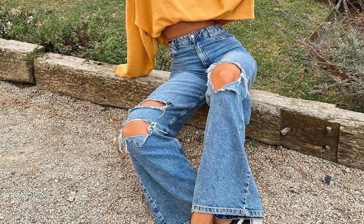 3 looks con jeans acampanados adaptados a las tendencias El